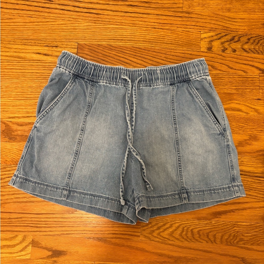 LOFT Light Wash Denim Jean Shorts